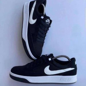 NIKE SB Black & White